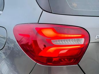 MERCEDES-BENZ A CLASS 2.1 A200d AMG Line (Premium Plus) 7G-DCT Euro 6 (s/s) 5dr