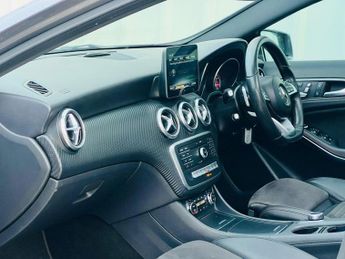 MERCEDES-BENZ A CLASS 2.1 A200d AMG Line (Premium Plus) 7G-DCT Euro 6 (s/s) 5dr