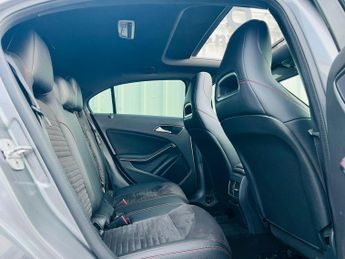 MERCEDES-BENZ A CLASS 2.1 A200d AMG Line (Premium Plus) 7G-DCT Euro 6 (s/s) 5dr