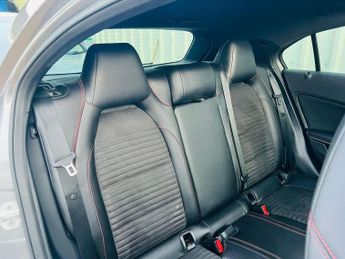 MERCEDES-BENZ A CLASS 2.1 A200d AMG Line (Premium Plus) 7G-DCT Euro 6 (s/s) 5dr