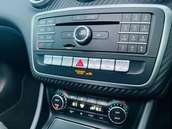 MERCEDES-BENZ A CLASS 2.1 A200d AMG Line (Premium Plus) 7G-DCT Euro 6 (s/s) 5dr