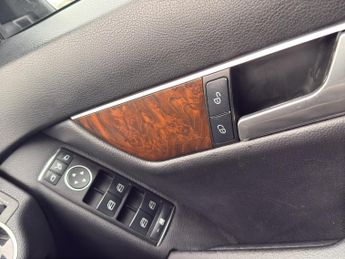 MERCEDES-BENZ C CLASS 1.8 C180 BlueEfficiency Elegance