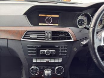 MERCEDES-BENZ C CLASS 1.8 C180 BlueEfficiency Elegance