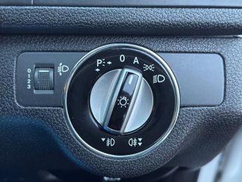 MERCEDES-BENZ C CLASS 1.6 C180K BlueEfficiency Elegance