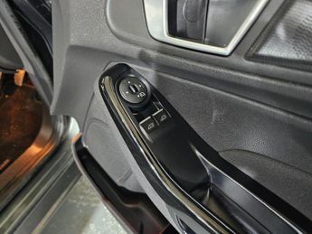 FORD FIESTA 1.0T EcoBoost Titanium Euro 6 (s/s) 5dr