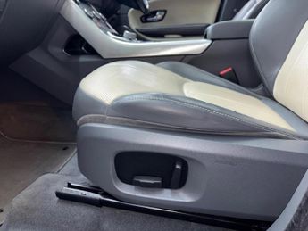 LAND ROVER RANGE ROVER EVOQUE 2.0 TD4 SE Tech Auto 4WD Euro 6 (s/s) 5dr