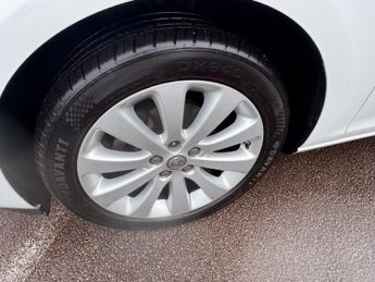 VAUXHALL ASTRA 1.6i Elite Auto Euro 6 5dr