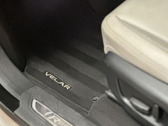 LAND ROVER RANGE ROVER VELAR 2.0 D180 R-Dynamic SE