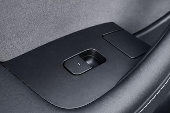 TESLA MODEL 3 (Dual Motor) Long Range