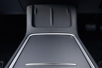 TESLA MODEL 3 (Dual Motor) Long Range