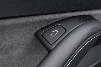 TESLA MODEL 3 (Dual Motor) Long Range