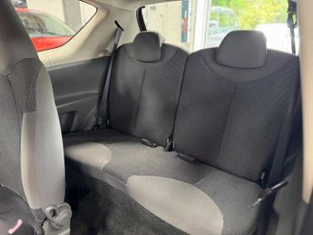 PEUGEOT 107 1.0 12V Urban Euro 4 3dr