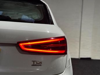AUDI Q3 2.0 TDI S line S Tronic quattro Euro 5 (s/s) 5dr