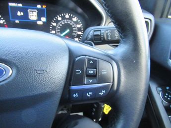FORD FOCUS 1.0T EcoBoost Zetec Auto Euro 6 (s/s) 5dr