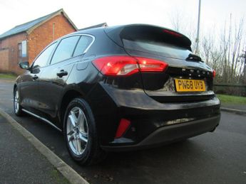 FORD FOCUS 1.0T EcoBoost Zetec Auto Euro 6 (s/s) 5dr