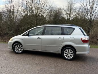 TOYOTA AVENSIS VERSO 2.0 VVT-i T Spirit