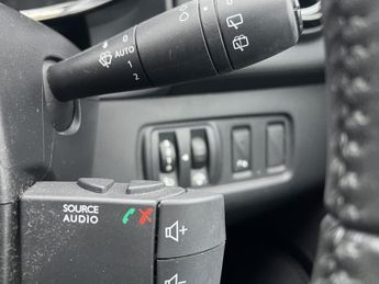 RENAULT CLIO 1.5 Dynamique S MediaNav dCi 90 EDC Auto