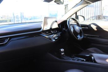 TOYOTA C-HR 1.2 VVT-i Excel