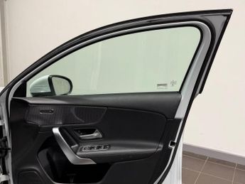 MERCEDES-BENZ A CLASS 1.5 A180d Sport (Executive) 7G-DCT Euro 6 (s/s) 5dr