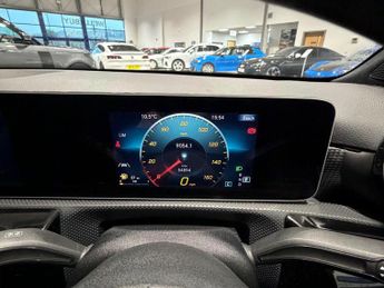 MERCEDES-BENZ A CLASS 1.5 A180d Sport (Executive) 7G-DCT Euro 6 (s/s) 5dr