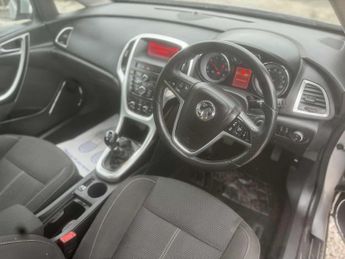 VAUXHALL ASTRA 2.0 CDTi ecoFLEX SRi