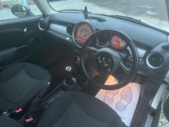 MINI HATCH 1.6 One Hatch