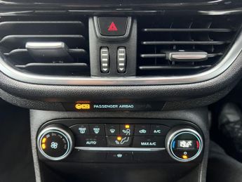 FORD FIESTA 1.0 T EcoBoost Titanium