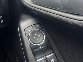 FORD FIESTA 1.0 T EcoBoost Titanium