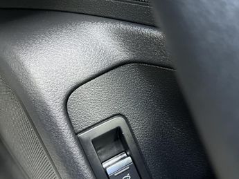 AUDI A6 SALOON 2.0 TDI 40 S line