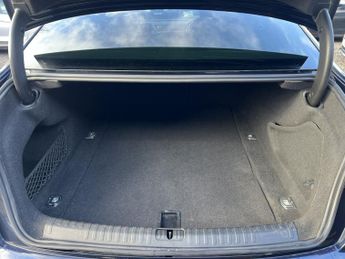 AUDI A6 SALOON 2.0 TDI 40 S line