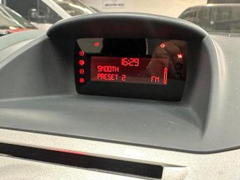 FORD FIESTA 1.4 Zetec 5dr