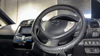 NISSAN LEAF 30kWh Acenta Electric Automatic Black 5dr SATNAV+LOWTAX+ CRUISE