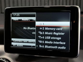 MERCEDES-BENZ GLA 2.1 GLA220d AMG Line