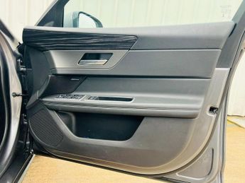 JAGUAR XF 3.0 V6 S Auto Euro 6 (s/s) 4dr