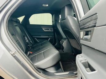 JAGUAR XF 3.0 V6 S Auto Euro 6 (s/s) 4dr