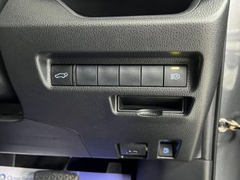 TOYOTA RAV4 2.5 VVT-h Design CVT 4WD Euro 6 (s/s) 5dr