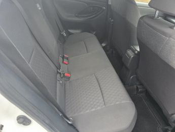 TOYOTA YARIS 1.5 VVT-h Design