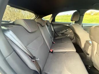 FORD FOCUS 1.5 TDCi ST-Line