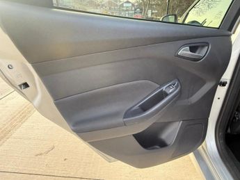 FORD FOCUS 1.5 TDCi ST-Line