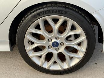 FORD FOCUS 1.5 TDCi ST-Line