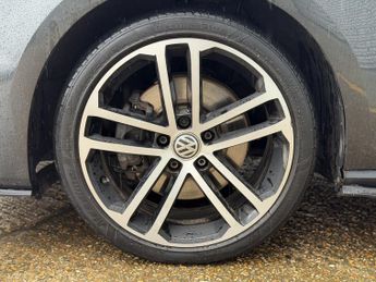 VOLKSWAGEN GOLF 2.0 TDI BlueMotion Tech GTD