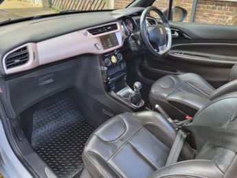 DS AUTOMOBILES DS 3 CABRIO 1.2 PureTech Givenchy Le Makeup