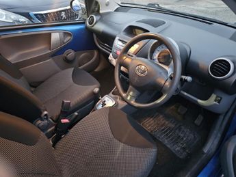 TOYOTA AYGO 1.0 VVT-i Blue
