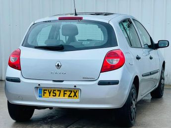 RENAULT CLIO 1.5 dCi Expression 5dr