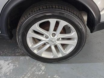 NISSAN JUKE 1.2 DIG-T N-Connecta Euro 6 (s/s) 5dr