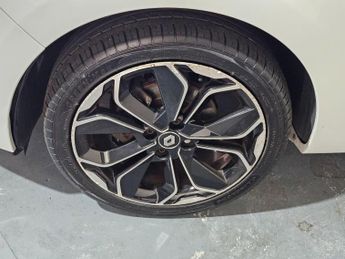 RENAULT CLIO 0.9 TCe Iconic Euro 6 (s/s) 5dr