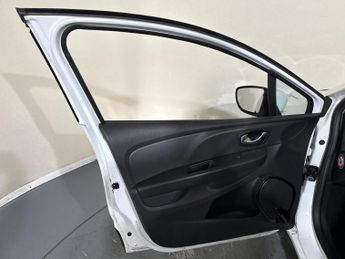 RENAULT CLIO 0.9 TCe Iconic Euro 6 (s/s) 5dr