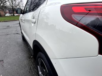 NISSAN QASHQAI 1.2 DIG-T Tekna+