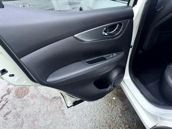 NISSAN QASHQAI 1.2 DIG-T Tekna+