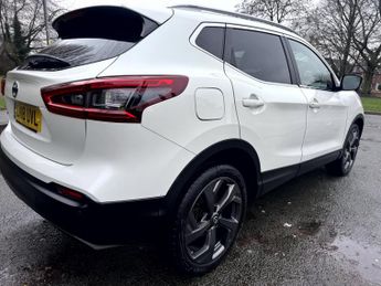 NISSAN QASHQAI 1.2 DIG-T Tekna+